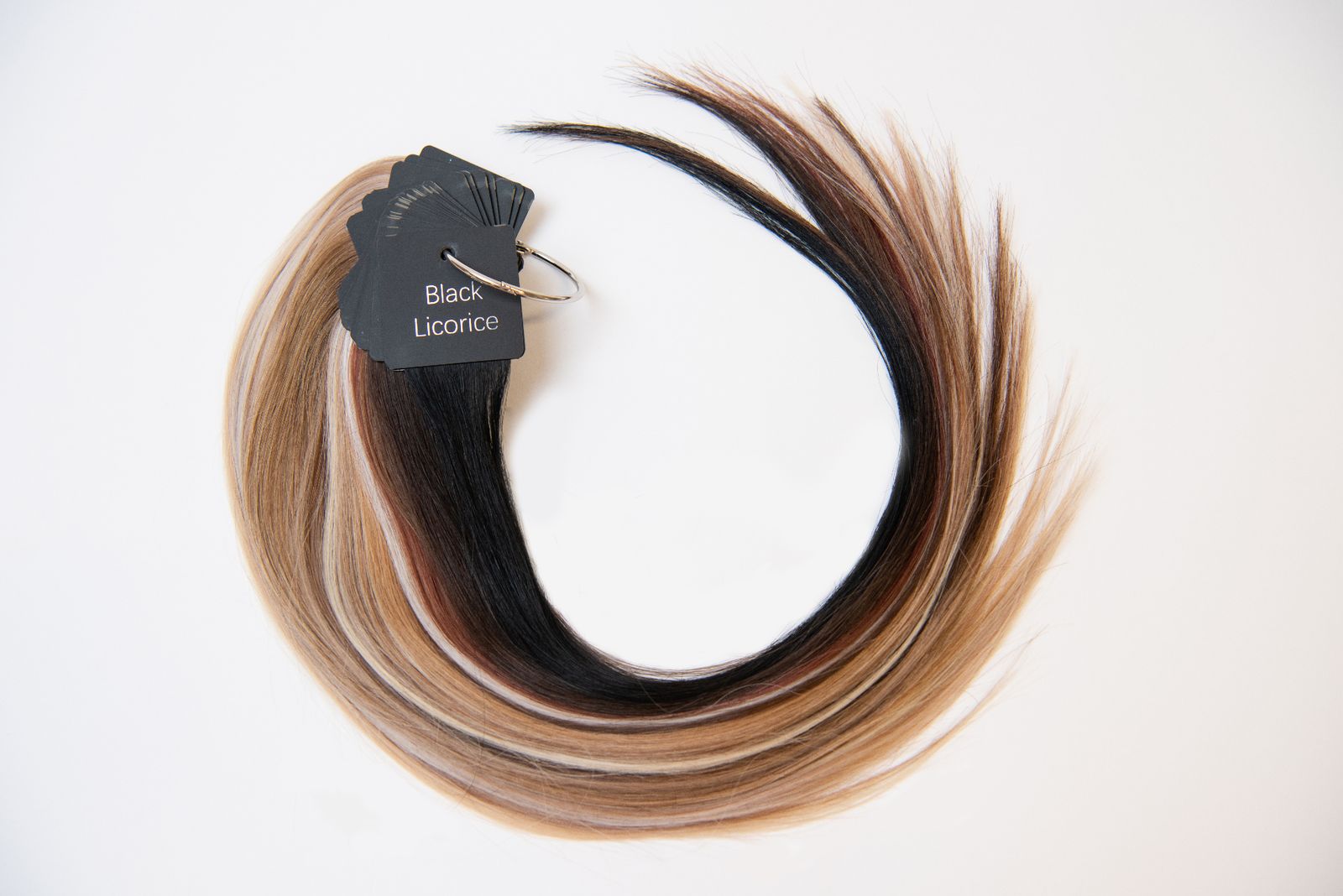 Loxxie Color Ring hair extension