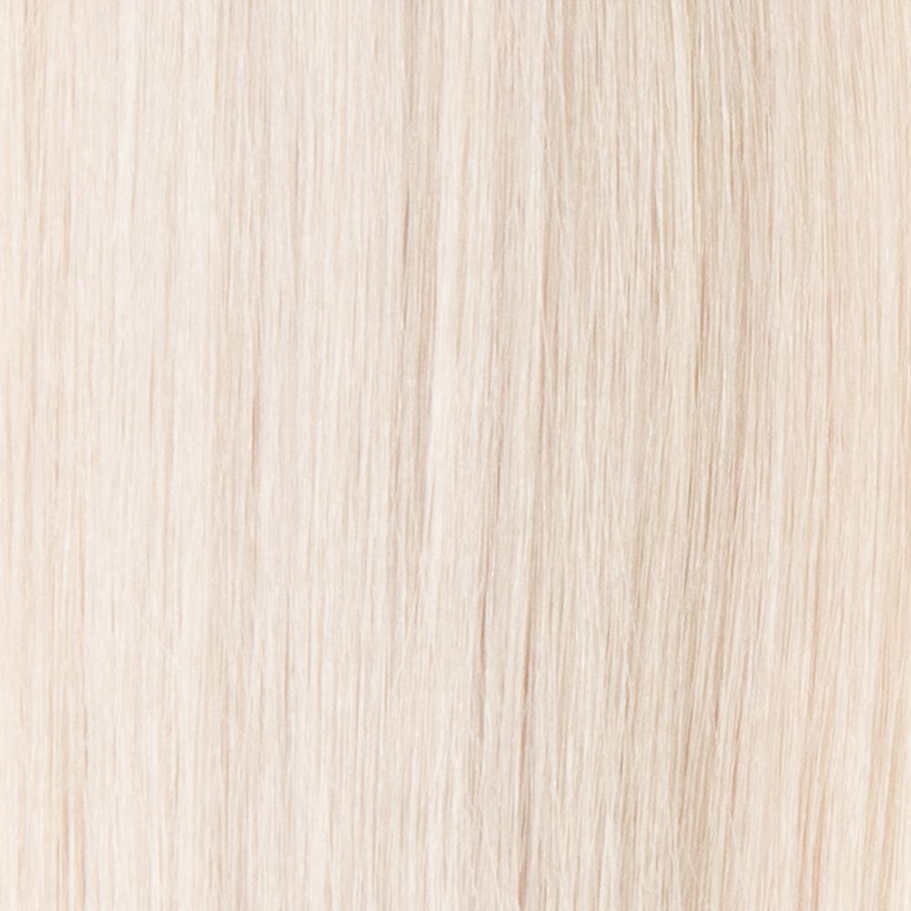Loxxie Ponytail Shaved Ice hair extension swatch